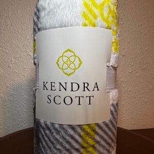 Kendra Scott Cozy Throw Blanket - Gray & Yellow NEW 🆕